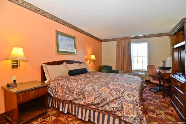 Hotel SUPER 8 BY WYNDHAM LAKE OF THE OZARKS (Eldon)